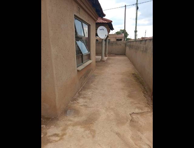 2 BEDROOM HOUSE FOR SALE IN LIKOLE